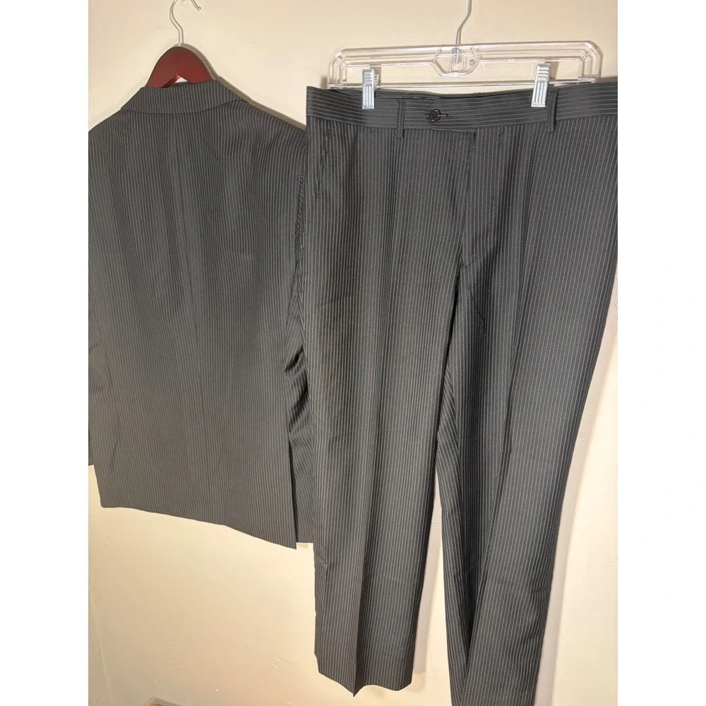 Carlo Lusso Mens Charcoal Grey Pinstripe 2 Button Suit Set Size 40S Blazer Pant